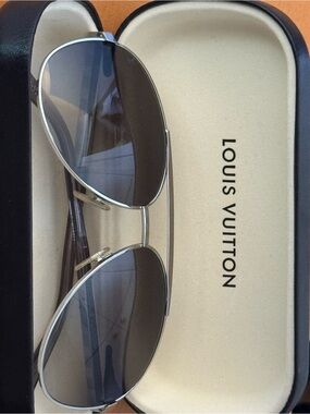 Louis Vuitton Men’s Silver Metal Aviator Sunglasses - Gray Lenses